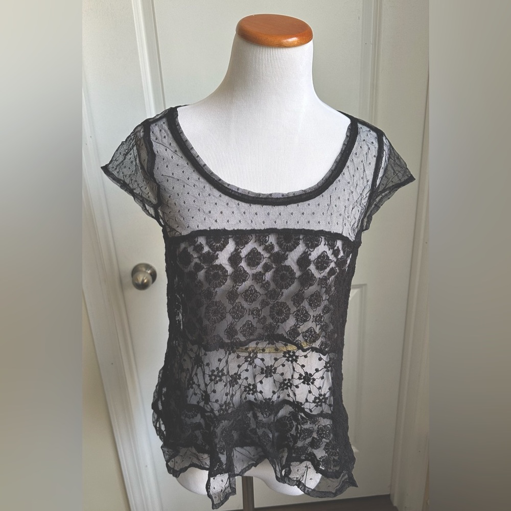 Sheer American Eagle short-sleeved blouse